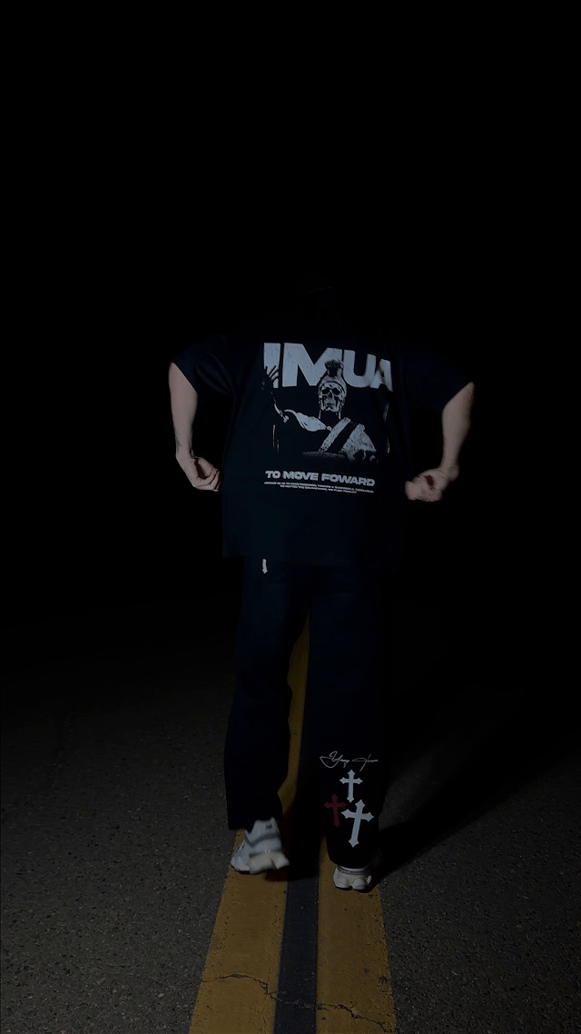 IMUA PREMIUM Oversized Tee in Black